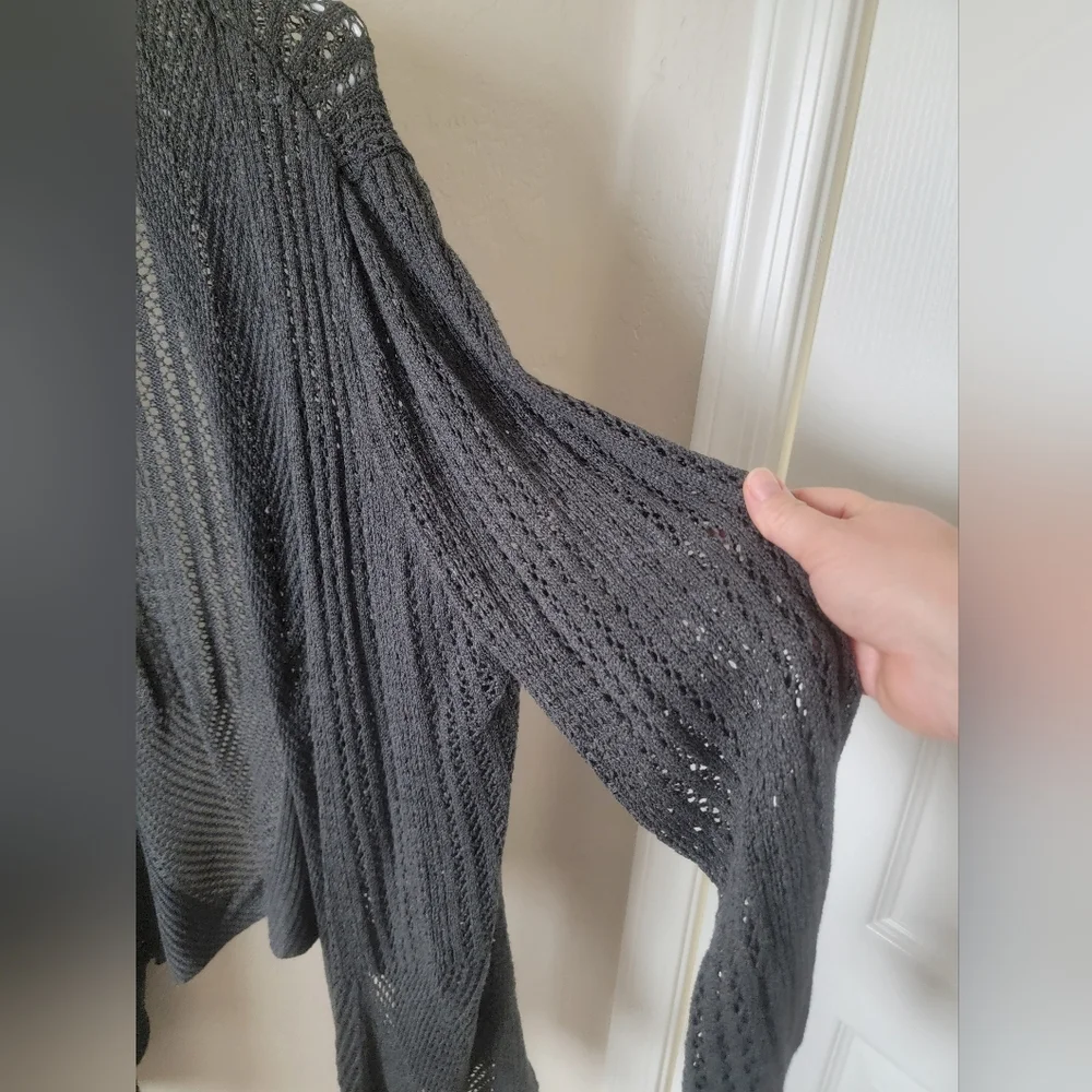 Belldini 2X crochet-knit lightweight cardigan - Picture 3 of 7